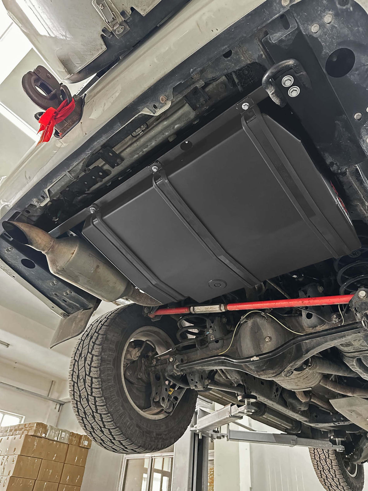 Дополнительный топливный бак 155 л на Toyota Land Cruiser 200, фото 7 из 10