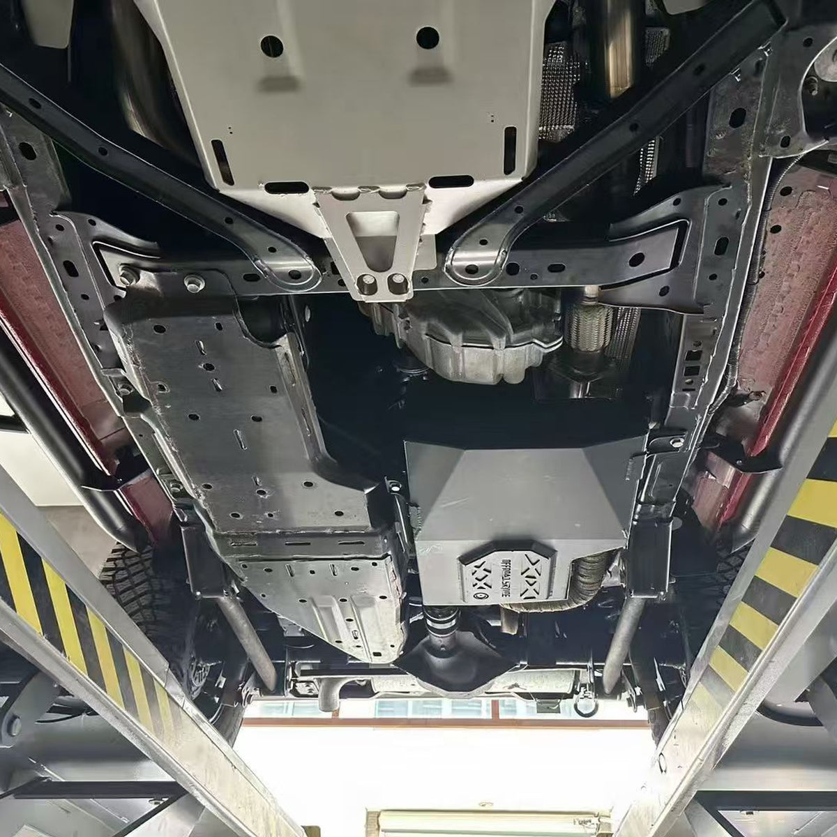 Дополнительный топливный бак 47 л из нержавеющей стали, Ford Bronco, 2 двери, двигатель 2.7