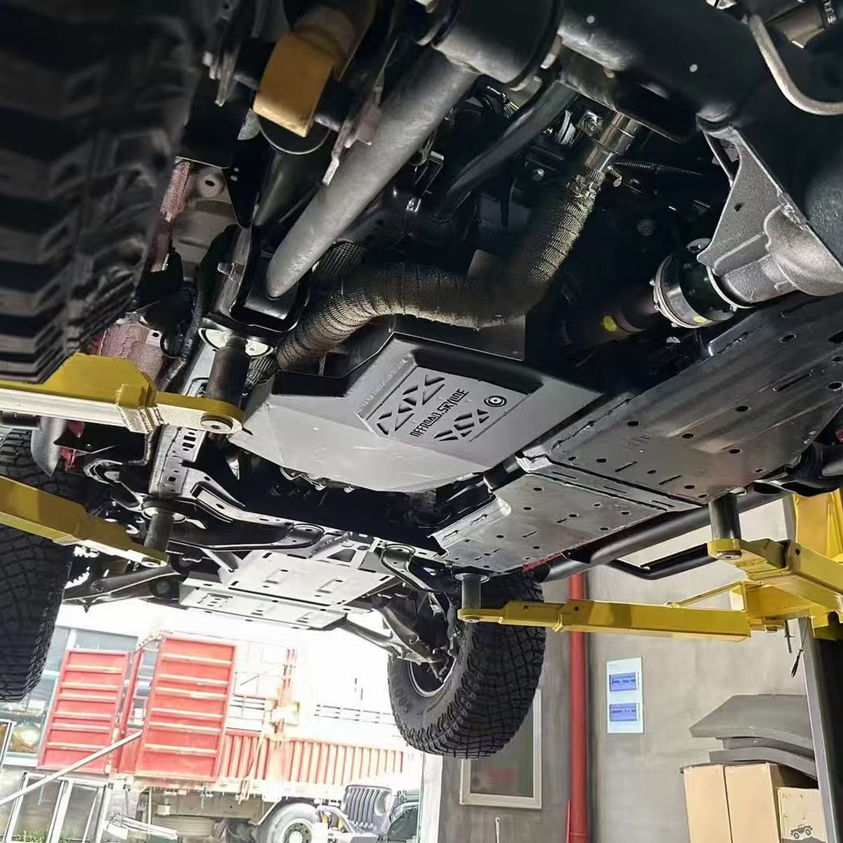 Дополнительный топливный бак 47 л из нержавеющей стали, Ford Bronco, 2 двери, двигатель 2.7