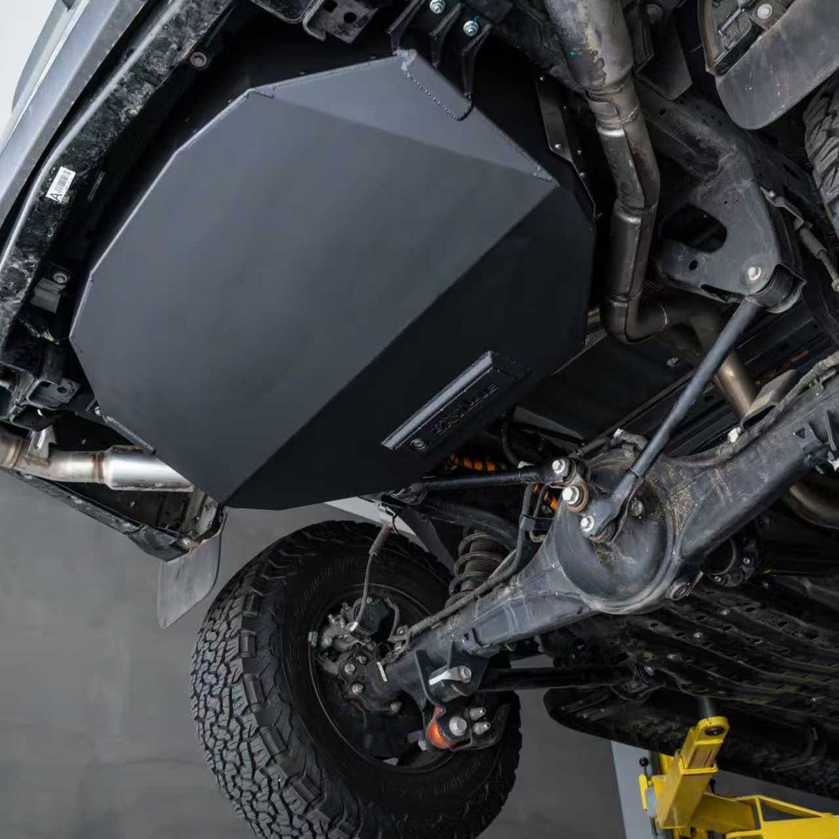 Дополнительный топливный бак 141 л из нержавеющей стали, Ford Ranger Raptor