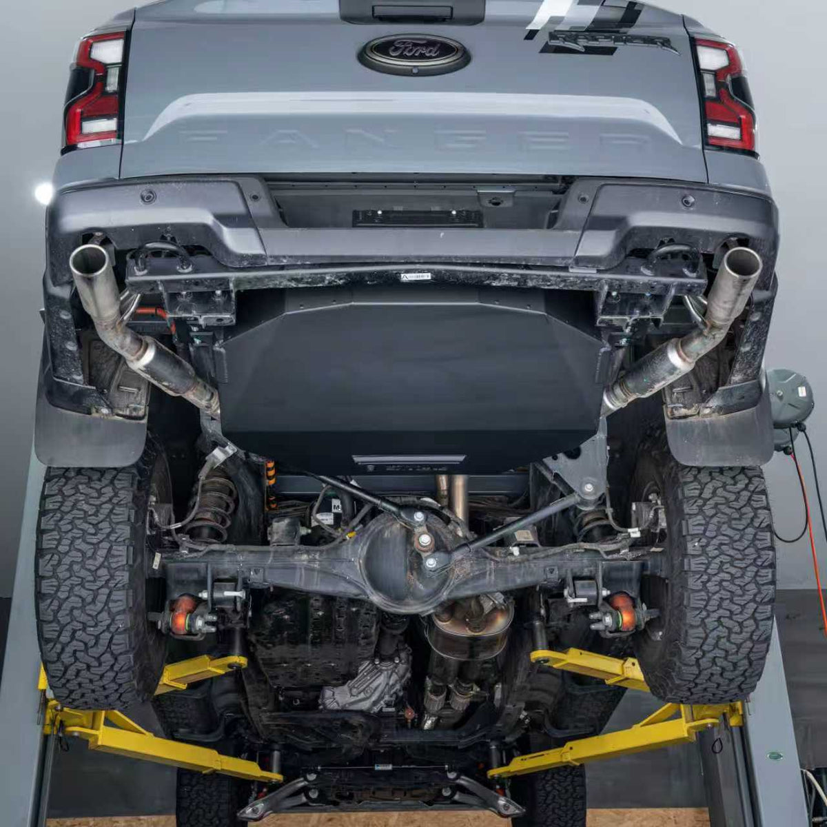 Дополнительный топливный бак 141 л из нержавеющей стали, Ford Ranger Raptor
