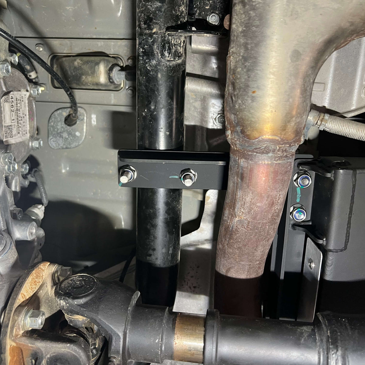 Дополнительный топливный бак 45 л из нержавеющей стали, Toyota Land Cruiser 76, дизель (2024+)